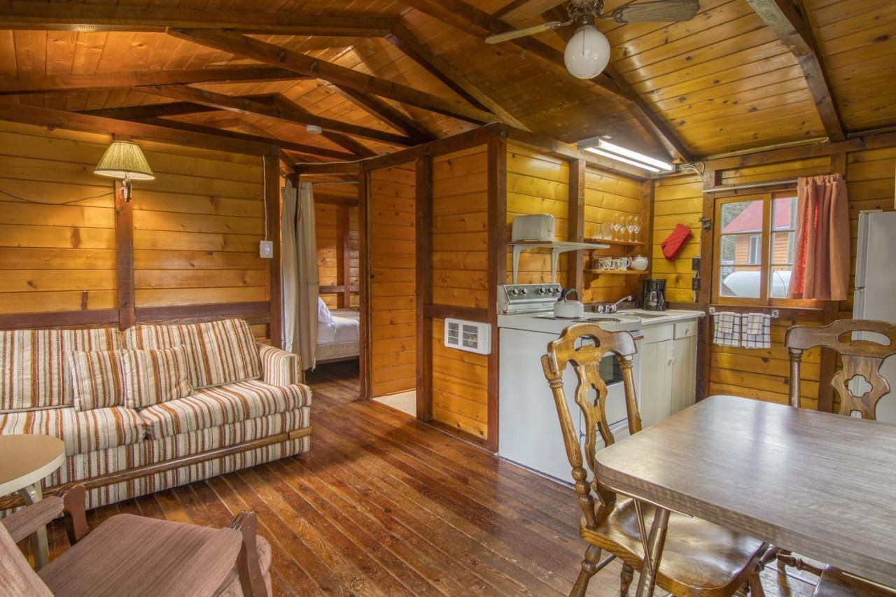 Timbers Resort Феърмонт Хот Спрингс Екстериор снимка